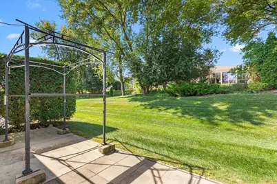 217  Hartford Sq, Hartford, WI 53027 - Photo 18