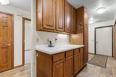 217  Hartford Sq, Hartford, WI 53027 - Photo 8