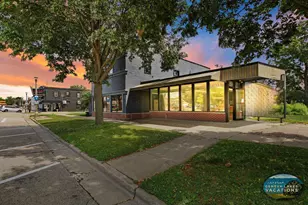 433 Broad St, Lake Geneva, WI 53147 - Photo 8