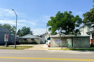 1318 N Main St, Racine, WI 53402 - Photo 1