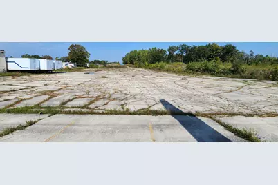 548 W College Ave, Milwaukee, WI 53207 - Photo 2