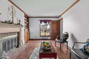 1012 W Cedar Ridge Ct, Mequon, WI 53092 - Photo 16