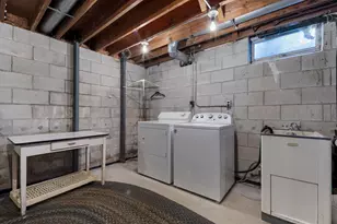 1012 W Cedar Ridge Ct, Mequon, WI 53092 - Photo 26