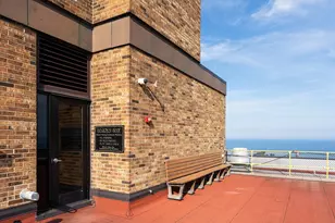 929 N Astor St, Milwaukee, WI 53202 - Photo 14