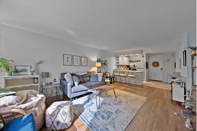 929 N Astor St #405, Milwaukee, WI 53202 - Photo 4