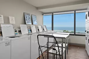 929 N Astor St, Milwaukee, WI 53202 - Photo 22