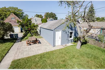 3457 S 10th St, Milwaukee, WI 53215 - Photo 16