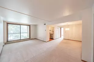 9002 W Lisbon Ave, Milwaukee, WI 53222 - Photo 2