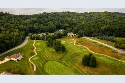 832  Country Club Ln, Onalaska, WI 54650 - Photo 10