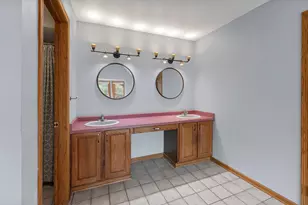 2110 Hollow Cir, West Bend, WI 53090 - Photo 32