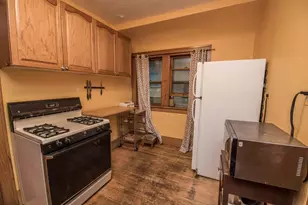 3441 N Pierce St, Milwaukee, WI 53212 - Photo 12