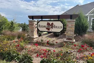 N55W25226 Crescent Hill Dr, Sussex, WI 53089 - Photo 1