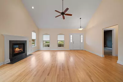 677  Cook St, Walworth, WI 53184 - Photo 6
