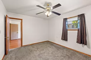 8220 W Lynmar Terrace, Milwaukee, WI 53222 - Photo 12