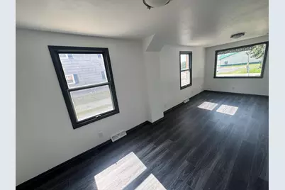 1005 N 38th St, Sheboygan, WI 53081 - Photo 2