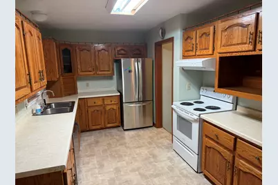 813  Hickory St -, Mauston, WI 53948 - Photo 8