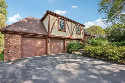 W305N5260  Gail Ln, Hartland, WI 53029 - Photo 2