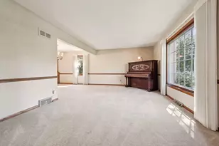 W305N5260 Gail Ln, Hartland, WI 53029 - Photo 6