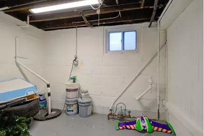 1731 S 60th St, West Allis, WI 53214 - Photo 22