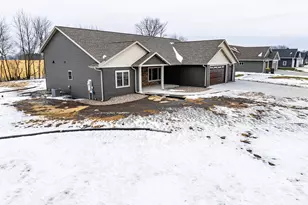 W24362 Fairway Dr, Trempealeau, WI 54661 - Photo 2