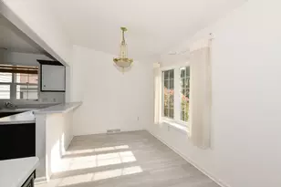 5228 S Hidden Dr, Greenfield, WI 53221 - Photo 16