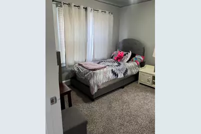 4233 W Sieben Pl, Milwaukee, WI 53216 - Photo 6