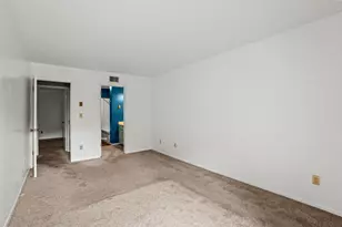 8657 N 72nd St, Milwaukee, WI 53223 - Photo 18