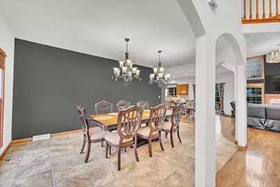 215  Emerald Dr, Racine, WI 53406 - Photo 10