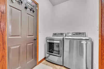 215  Emerald Dr, Racine, WI 53406 - Photo 26