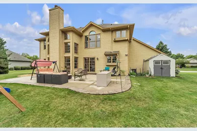 215  Emerald Dr, Racine, WI 53406 - Photo 36