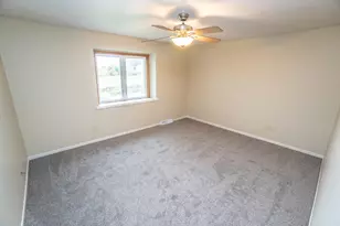 W179N9765 Riversbend Circle, Germantown, WI 53022 - Photo 8
