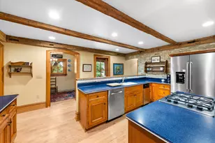 7918 Pleasant Valley Rd, Cedarburg, WI 53080 - Photo 10