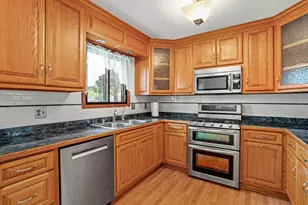 114 Carpenter Ct, Mukwonago, WI 53149 - Photo 12