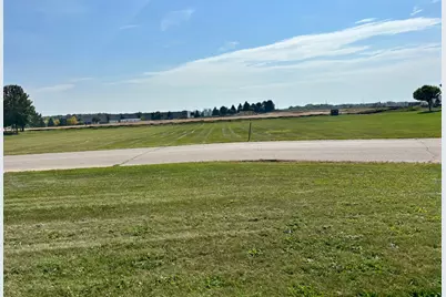 2705 E Washington St, West Bend, WI 53095 - Photo 4