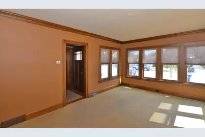 712  Cleveland Ave, Racine, WI 53405 - Photo 4