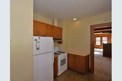 712  Cleveland Ave, Racine, WI 53405 - Photo 12