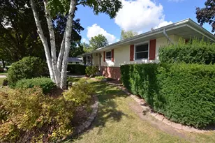 1252 W Laurel St, Whitewater, WI 53190 - Photo 4