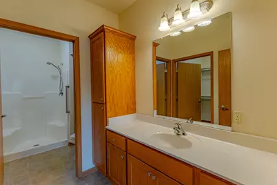 230  Hilldale Dr #1307, Hartford, WI 53027 - Photo 18