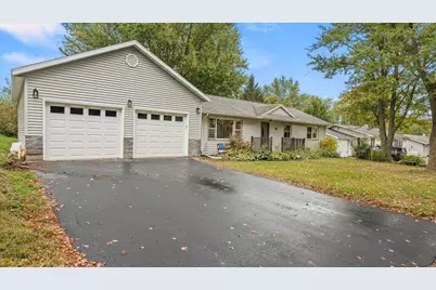 727  Garfield Ave, Viroqua, WI 54665 - Photo 2