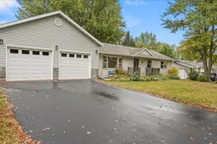 727 Garfield Ave, Viroqua, WI 54665 - Photo 2
