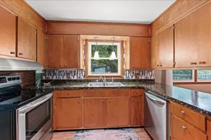 727 Garfield Ave, Viroqua, WI 54665 - Photo 12