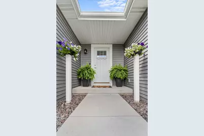 428  Sweetflag Ave, Fond du Lac, WI 54935 - Photo 2