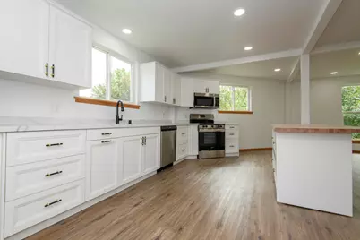 320  Mill St, Fox Lake, WI 53933 - Photo 4