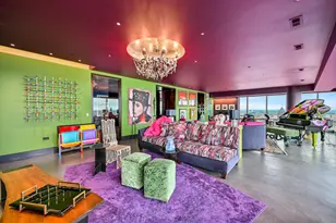 923 E Kilbourn Ave, Milwaukee, WI 53202 - Photo 14