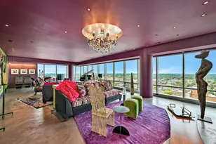 923 E Kilbourn Ave, Milwaukee, WI 53202 - Photo 12