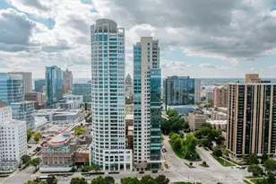 923 E Kilbourn Ave, Milwaukee, WI 53202 - Photo 76