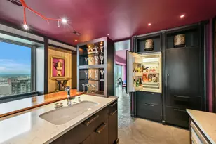 923 E Kilbourn Ave, Milwaukee, WI 53202 - Photo 28