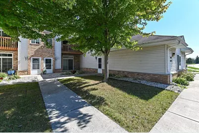 6240 S Creekside Dr #2, Cudahy, WI 53110 - Photo 18