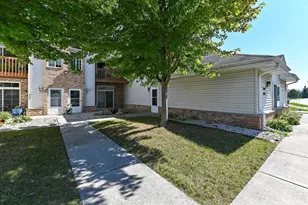 6240 S Creekside Dr, Cudahy, WI 53110 - Photo 18