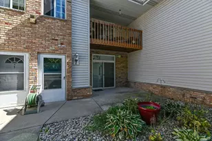 6240 S Creekside Dr, Cudahy, WI 53110 - Photo 20